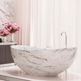 BADEWANNE IN CARRARA MARMOR